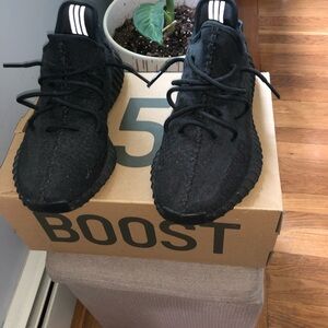 Mens Black Adidas Sneakers-Yeezys